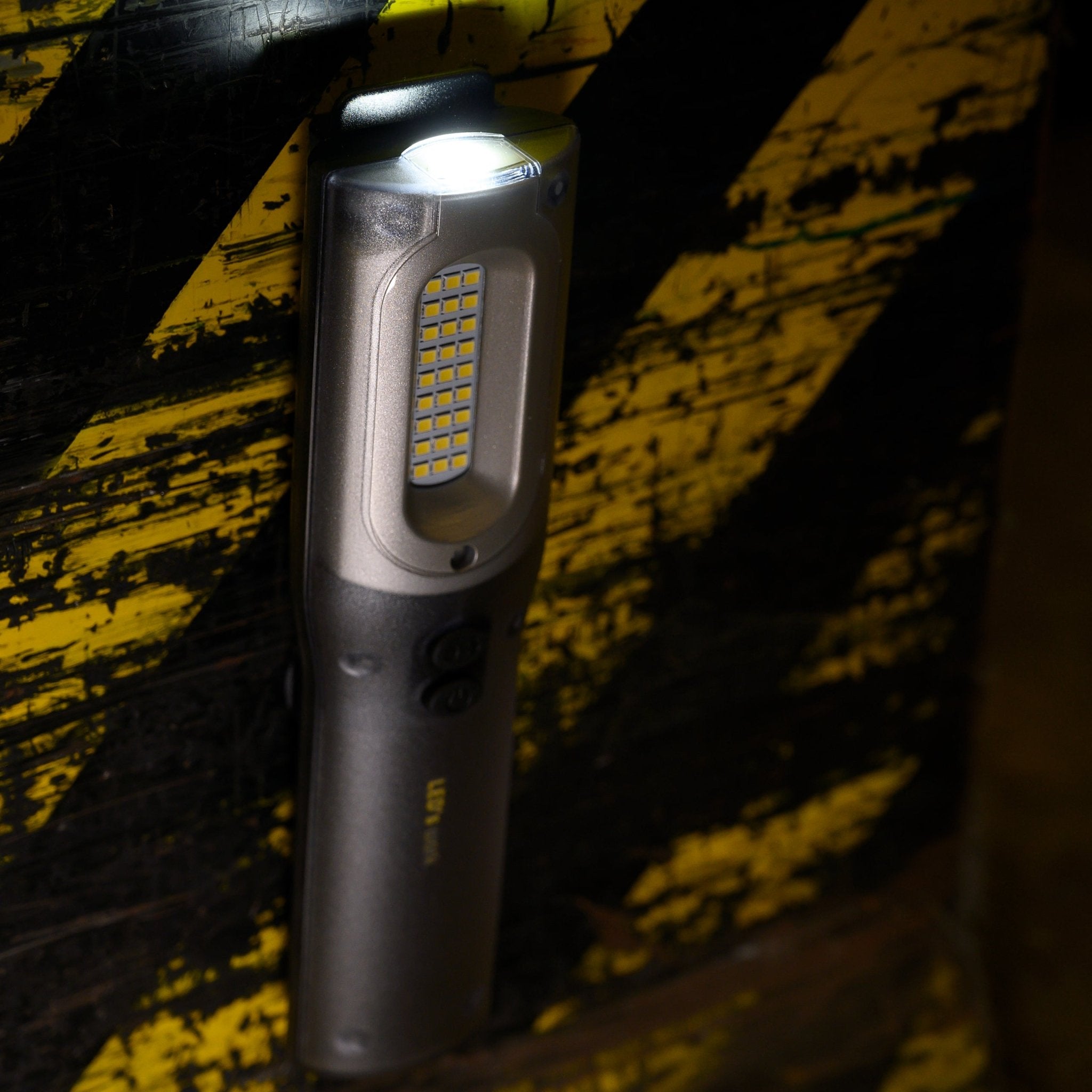 Professionele LED Looplamp werklamp op accu kopen? - LED.nl