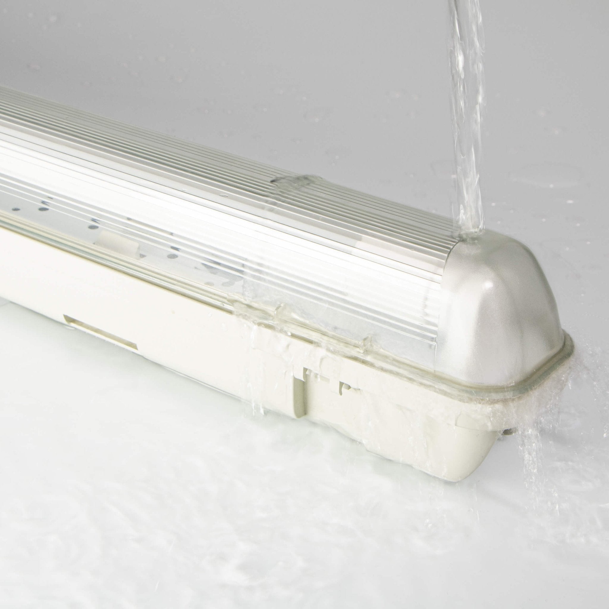 Complete LED TL armatuur 150 cm met sensor kopen? - LED.nl